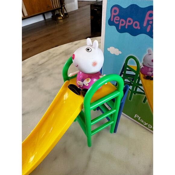 Preowned Peppa Pig and Susie Sheep Playground Fun - Picture 5 of 9